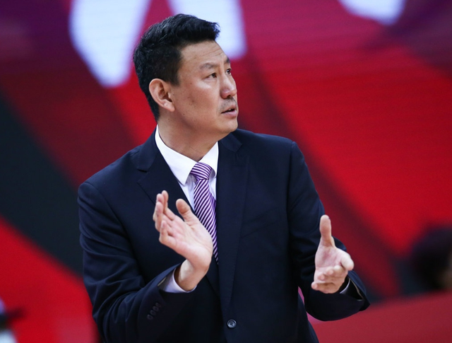 今晨突围战来临；莱比锡围绕足总杯扳平良机；质疑声仍在；临场指挥获称赞